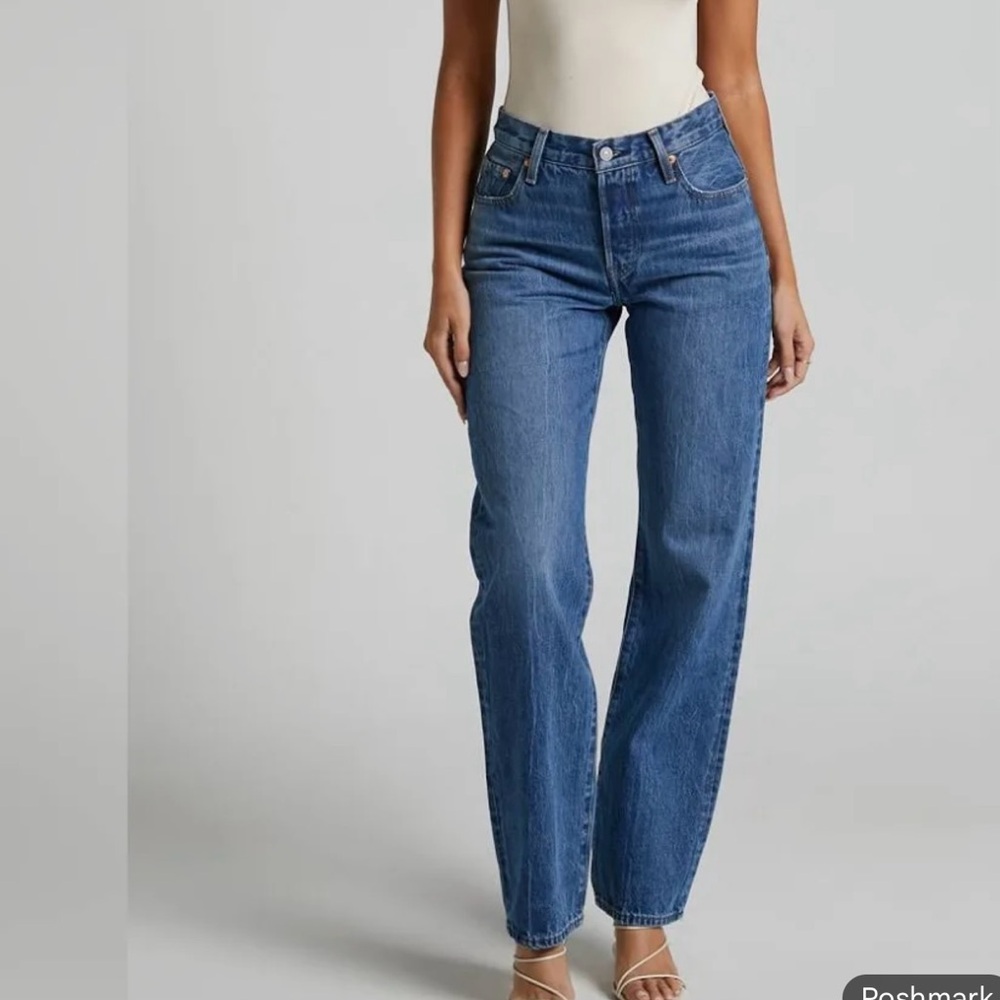 ❌SOLD❌Levi's Women's Straight Leg Blue Jeans